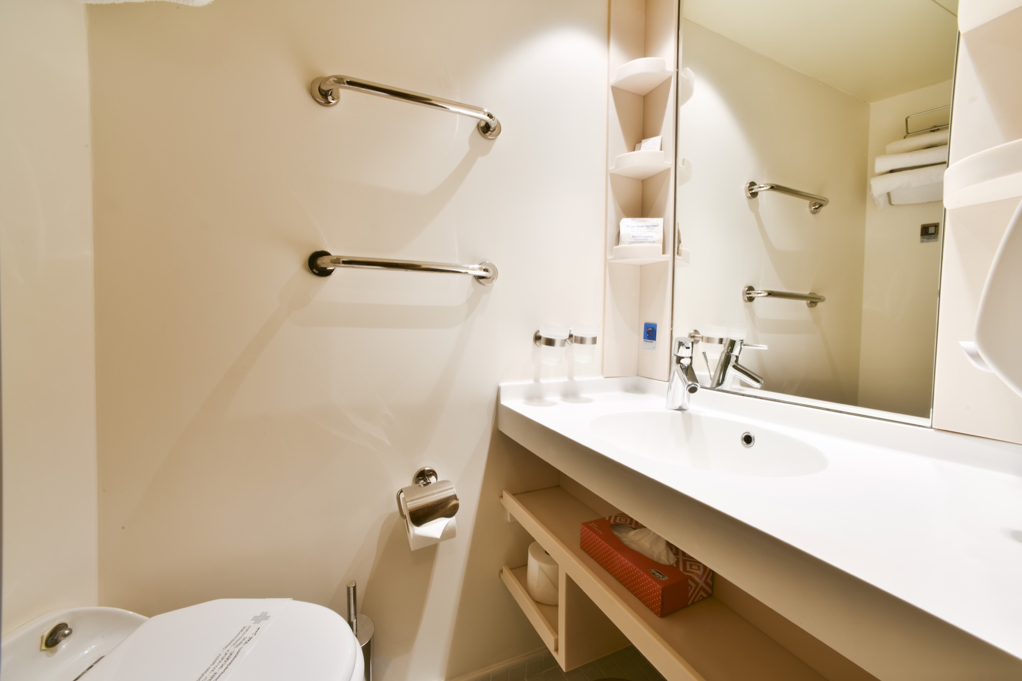 Celestyal Olympia Accommodation Inside Cabin IB 2 3.jpg
